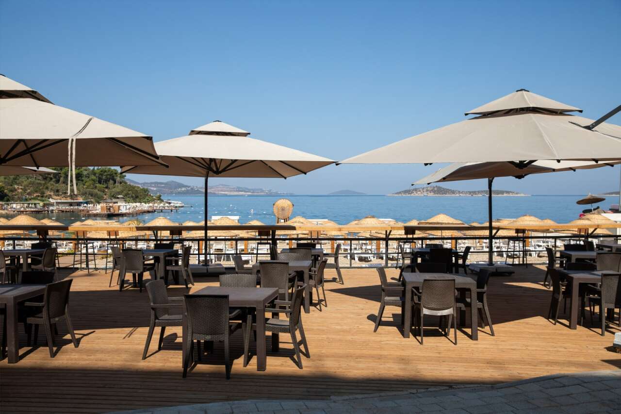 Bodrum'un En Pahalı Koylarında Fiyat Sürprizi: Halk Plajlarında Lahmacun 250 TL, Pizza 450 TL 4